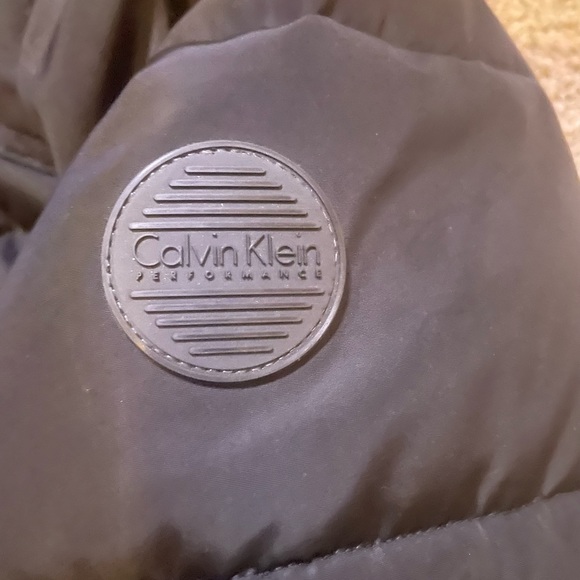 Calvin Klein insulated winter jacket - Picture 3 of 4